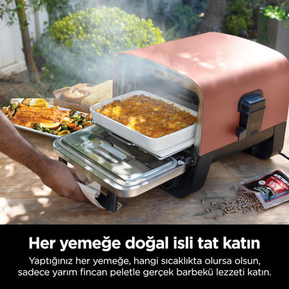Ninja Woodfire Four à pizza extérieur électrique 8-en-1, rotissoire & fumoir barbecue avec grille, plaque pro-heat, pierre à pizza, granulés de bois et pelle, 6 réglages, orange foncé OO101EU